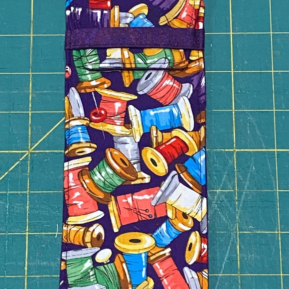 1 New Rotary Cutter Case Holder Pouch Travel Bag Handmade Sewing Themed Fabric - Picture 8 of 12